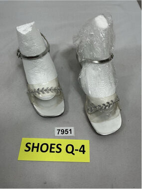 Womans Janice Slip On Strappy Sandals Size 6.5 Silver Rhinestone Accent